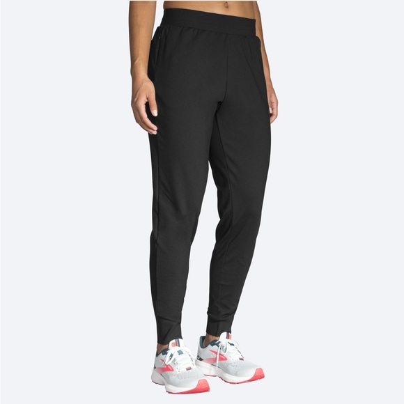 Brooks Momentum Thermal Pant - Picture 2 of 6